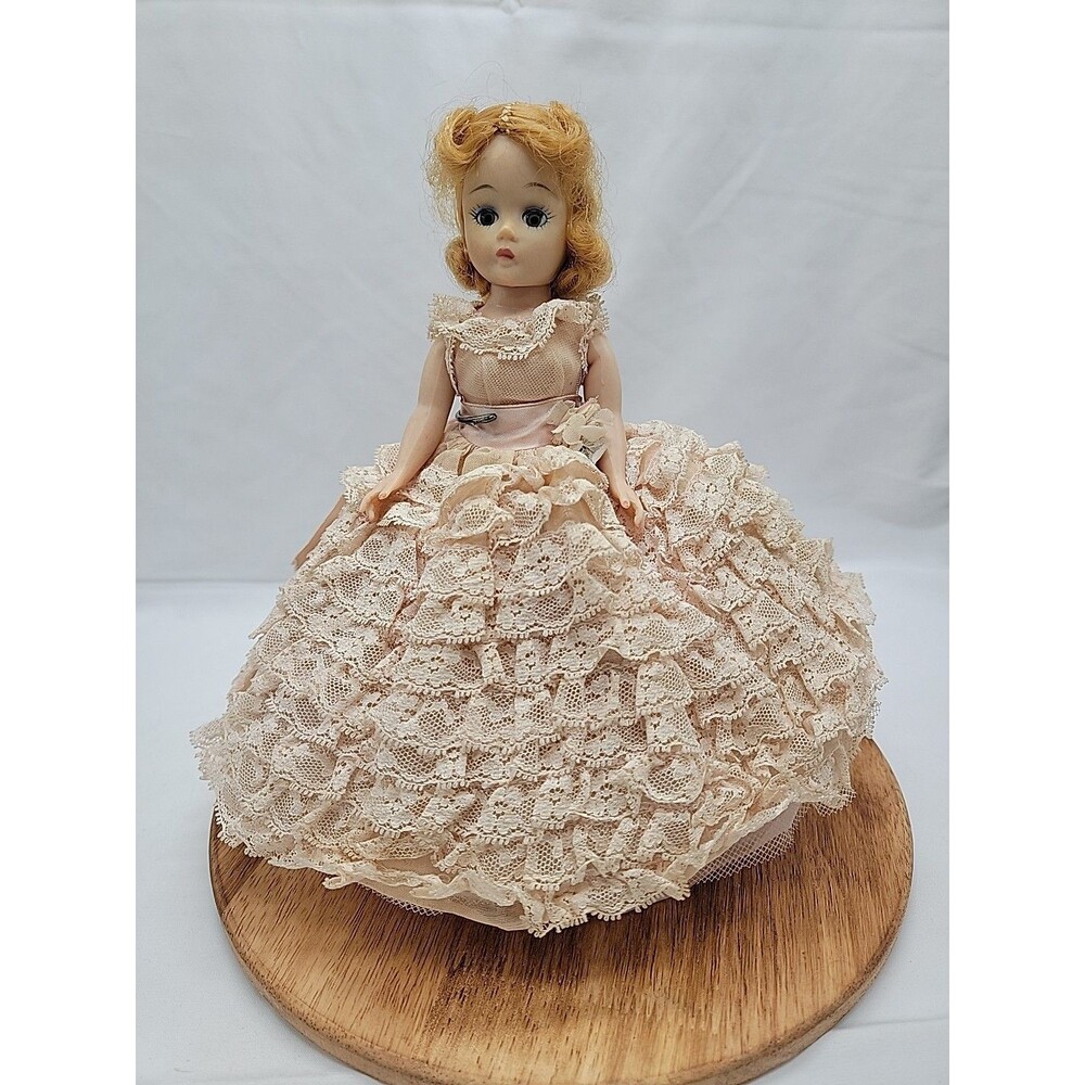 Vintage Madame Alexander Melinda Doll With Bent Knees 9"